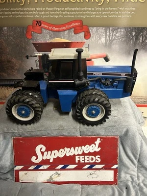 1/16 Ford Versatile 846 4WD Scale Models - Image 1 of 4