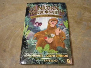The Unicorn Rescue Society Sasquatch And The Muckleshoot - 2020 Paperback Book - Picture 1 of 3