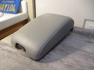 2008-2009 Infiniti G37 Coupe Center Console Lid Armrest OEM Light Gray Leather - Picture 1 of 16