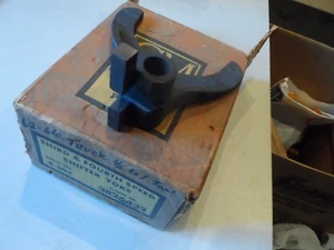 NOS 62-66 Chevy Truck 1/2 - 1 Ton Third Fourth Speed Shifter Yoke 3826432 02BA2 - Picture 1 of 4