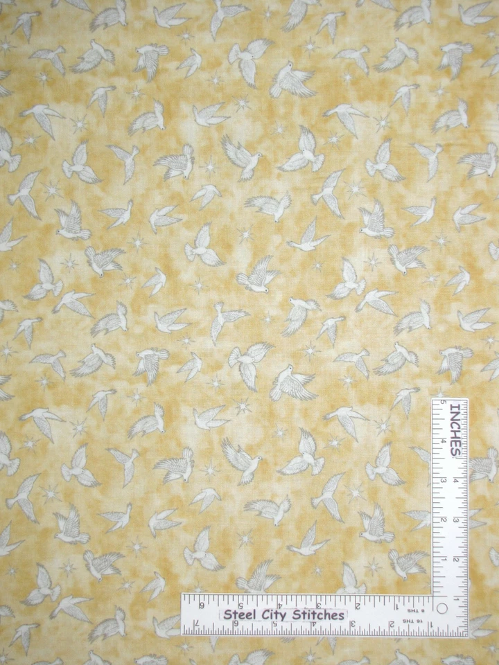 Tela de algodón beige miel para lanzar pájaros Religious Dove Peace QT Heavenly 25" de largo Foto 1 de 1