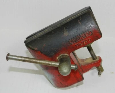 Vintage Stanley no.700 Woodworkers Bench Vise - Image 1 of 4