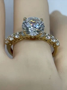 Vintage Round Cut Solitaire Cubic Zirconia w Accents 14 karat Yellow Gold SZ 7 - Picture 1 of 12