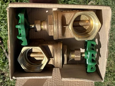 HAMMOND Gate Valve 2"  150 psi  Brass  NEW OPEN BOX - Image 1 of 4