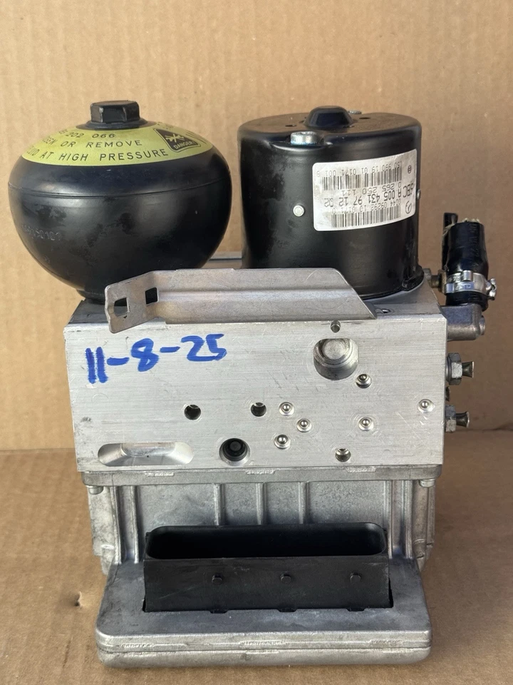 2003-2006 MERCEDES BENZ E320 E350 E500 ABS BRAKE PUMP HYDRAULIC SBC ANTI LOCK - Image 1 of 4