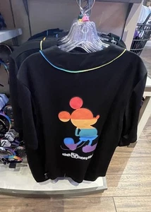 2025 Walt Disney World Disney Rainbow Pride Mickey Mouse Baseball Jersey Size M - Picture 1 of 2