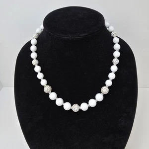 Liz Claiborne 18" Necklace White Beads Silver and Sparkle Accents - Picture 1 of 6