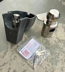 AMPLock U-BRA2 RV Trailer Coupler Lock Heavy Duty 2" Security Hitch W/ Keys - Picture 1 of 8