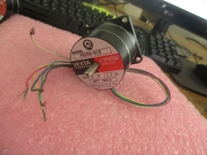 Vexta Modell: Ph266-01b 2-phase Schrittmotor 05b 1.8º Deg/Step < - Bild 1 von 2