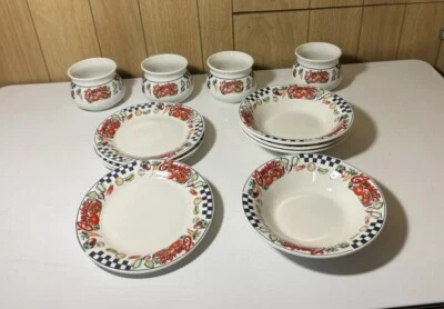 Servicio de vajilla de sopa Campbell para 4 tazas, tazones y platos de tablero de ajedrez de verduras Foto 1 de 3