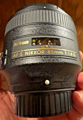 Lente teleobjetivo Nikon AF-S NIKKOR 85 mm f/1,8G Prime montura F #3 Foto 1 de 3