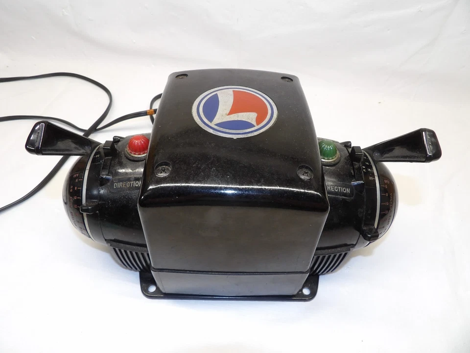 Lionel O/O27 275 Watt ZW Trainmaster Transformer (needs new cord) but working - Image 1 of 4