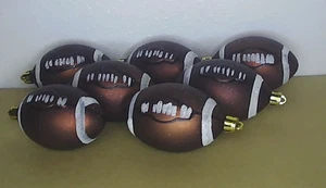 Ornamente 7 Fußballform "3,5" braun/schwarz mit weißen Glitzerakzenten - Bild 1 von 4