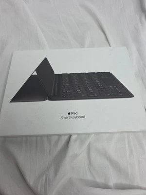 Apple MX3L2LL/A -MPTL2LL/A Smart Keyboard Folio/Case - Black A1829 (AKT) - Image 1 of 4