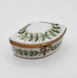 LIMOGES France Peint Main "CSS" Exinious Fan Shaped Trinket Box Green Leaves VTG - Foto 1 di 16