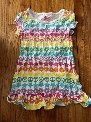 Girls casual sundress/ flowers, hearts, stars and peace signs colorful size 6  - Image 1 of 3