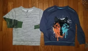 Lote de 2 camisas de manga larga para niños suéter delgado talla 4/5 - Imagen 1 de 5