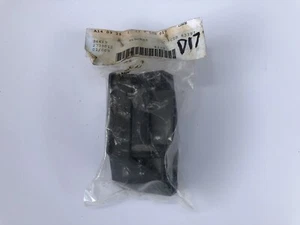 BMW Genuino E65 E66 Serie 7 Soporte de montaje del radiador delantero derecho inferior NUEVO - Imagen 1 de 2