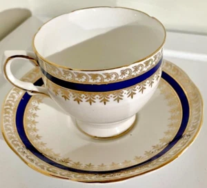Vintage Bone China Teacup and Saucer - Salisbury Sarum Pattern England - Bild 1 von 3
