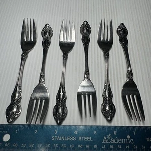 Lifetime Grande Tradition Salad Forks Stainless Flatware (choose quantity) - Picture 1 of 2