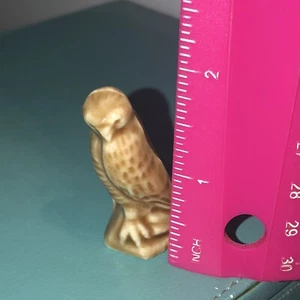 Red Rose Tea WADE Whimsies Porcelain Figurine Brown Hawk - Picture 1 of 7