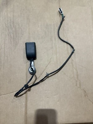 Ремень безопасности передний ковшеобразный со стороны водителя пряжка левая или правая для Nissan 370Z 2009-2020 годов выпуска от оригинального производителя - Изображение 1 из 4