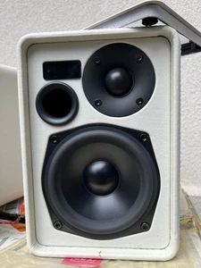 Audio Pro LV2 Pelle Bianca Bluetooth , trasmettitore E Telecomando In Dotazione  - Foto 1 di 8