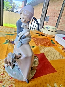 NEUWERTIG Lladro Andacht Eifersucht Figur Mädchen mit Lamm & Hund Hochglanz Porzellan 1278 - Bild 1 von 12