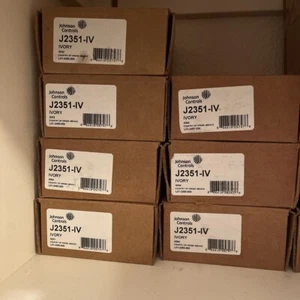 NIB Johnson Controls J2351-IV Smoke Detector, Ivory Fire Alarm Fast Shipping - Picture 1 of 1