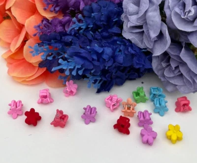 Gift Set/Tin, 16PCS 1cm FLOWER/DAISY SHAPED CLAW CLIPS "MULTICOLOR" GIRL/TEEN-T8 - Image 1 of 4