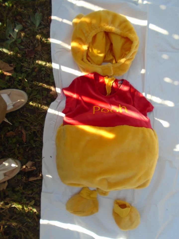 Disney Store Deluxe плюшевый Винни-Пух костюм 24-36 месяцев - Изображение 1 из 4