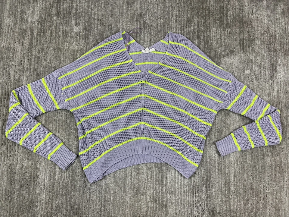 Cloud Chaser 女式大码紫色黄色条纹短长袖毛衣 — 第 1/4 张图片