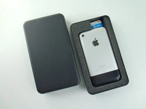 Apple iPhone 2g 8gb 1st Generation A1203 Apple Care Box JAILBROKEN Rare OFFERS - Picture 1 of 24