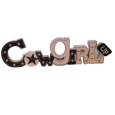 Decoración de habitación independiente de madera - COWGIRL UP - Letrero rosa/marrón Palabra Arte Imagen Foto 1 de 4