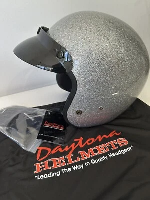 Daytona Helmets CRUISER-SILVER METAL FLAKE DOT Motorcycle Helmet SZ M DC7-S-M - Image 1 of 4