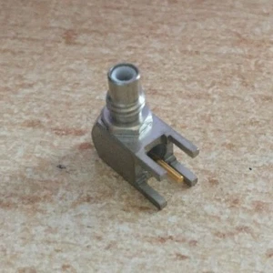 2x RF/Coaxial Connector SMC R/A JACK Through Hole 0Hz to 12.4GHz  50 ohm   Z2327 - Picture 1 of 5