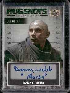 2021 UD Alien 3 Danny Webb as Morse Mug Shots Auto w/Inscription Green (50G) - Picture 1 of 2