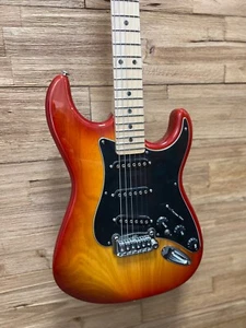 G&L CLF Research S-500 Electric Guitar- 2024 Cherryburst 8lbs 2oz w/soft case - Picture 1 of 20
