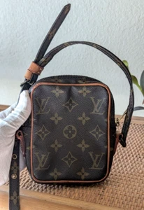 Vintage Mini Louis Vuitton Monogram Mini Poche Danube Crossbody Bag - Picture 1 of 23