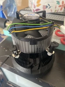Intel genuine D60188-001 Socket LGA775 Large Copper Core Aluminum Base twin fan - Picture 1 of 14