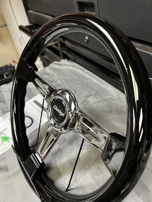 Volante de repuesto negro y cromado logotipo Dodge en patrón de 6 pernos nuevo Foto 1 de 4