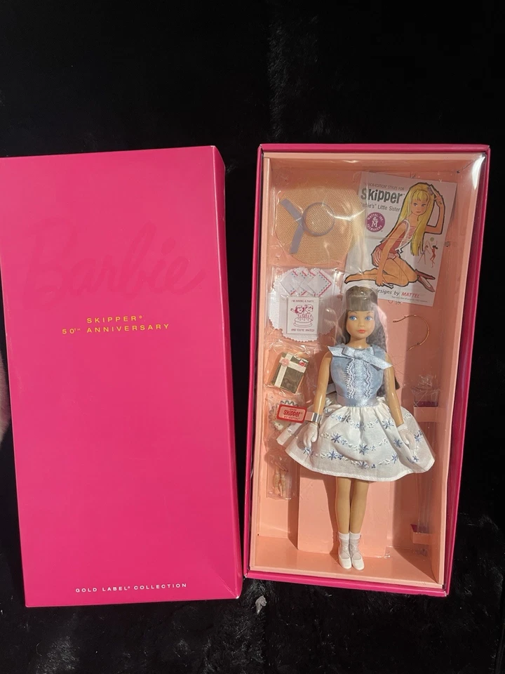 Muñeca Patrón 50 Aniversario Mattel NRFB Nueva 2014 Etiqueta Dorada Feliz Cumpleaños Foto 1 de 2