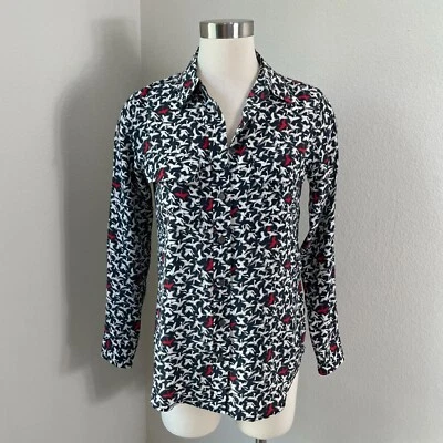 Blusa Top Equipment Mujer XS Estampado Grulla Pájaro 100% Seda Abotonada Foto 1 de 4