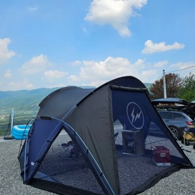 Lona táctica en V Helinox Fragment Design 4,0 negra y azul marino para camping Foto 1 de 4