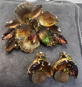 Spilla vintage Juliana D&E vetro arte strass verde cristallo e orecchini a clip - Foto 1 di 6