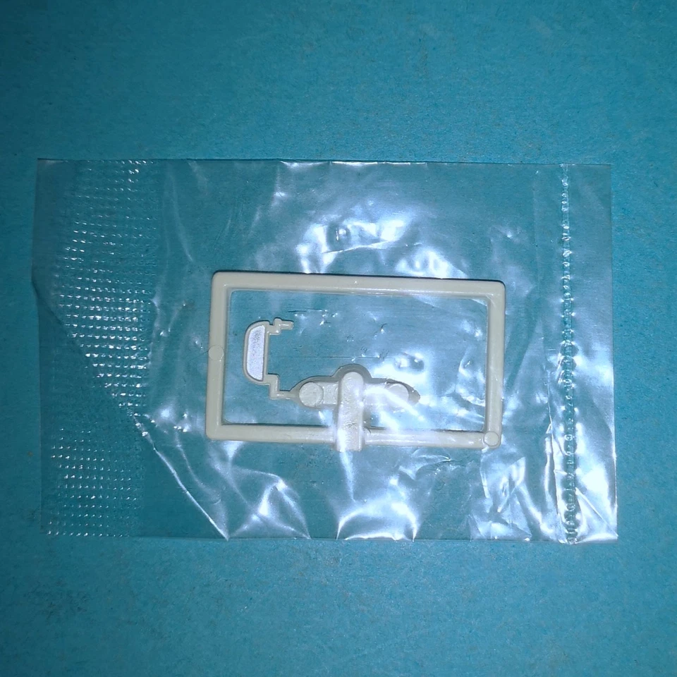 Corgi US54019 GM 4507 Bus Spare Cream Mirror G1.2 - Image 1 of 1