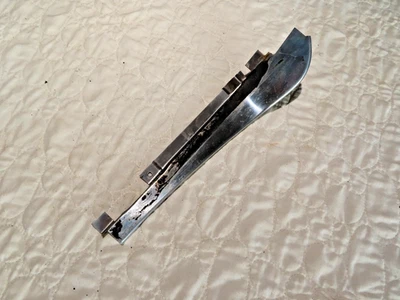 51-53 Buick Especial Super Derecha Frontal Ventilación Superior Ventana Protector de Lluvia Moldura Borde Foto 1 de 4