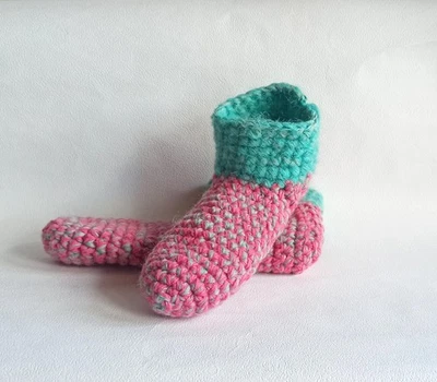 Crochet wool women's slippers/Pink melange boots / Size USA 6-7, socks - Image 1 of 4