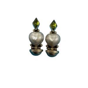 REVE EARRINGS PEARLS GREEN TOPEZ STERLING SILVER 14 K GOLD BAND POST BACKING - Bild 1 von 6