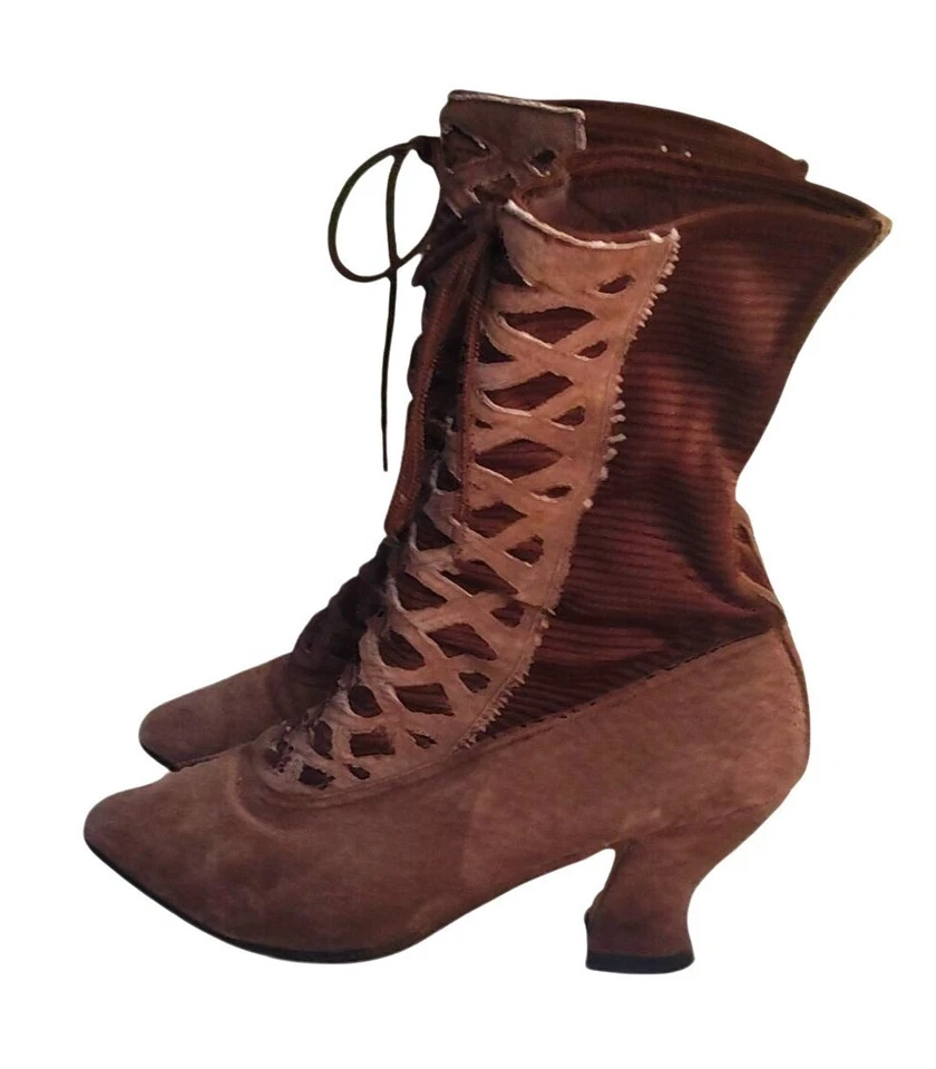 Botas de tacón de gamuza victoriana bruja marrón talla 6,5 Newport News vintage para mujer Foto 1 de 4